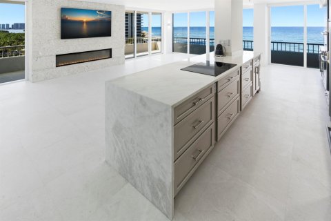 Condo in Riviera Beach, Florida, 2 bedrooms № 2190757