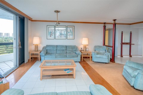 Copropriété à louer à Aventura, Floride: 3 chambres, 157.38 m2 № 2047754 - photo 21