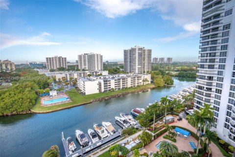 Copropriété à louer à Aventura, Floride: 3 chambres, 157.38 m2 № 2047754 - photo 4