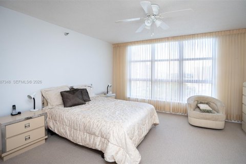 Copropriété à louer à Aventura, Floride: 3 chambres, 157.38 m2 № 2047754 - photo 29