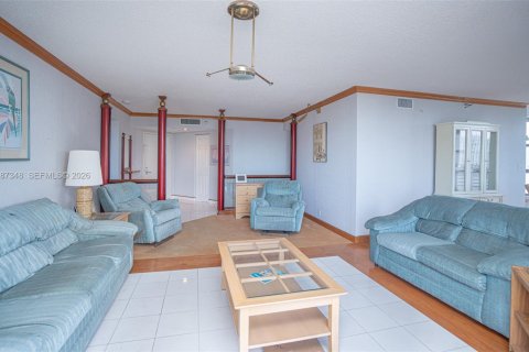 Copropriété à louer à Aventura, Floride: 3 chambres, 157.38 m2 № 2047754 - photo 8