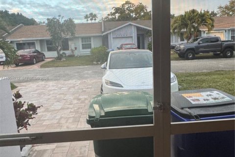 Снять в аренду виллу или дом в Маргит, Флорида 2 спальни, 91.42м2, № 2006364 - фото 17