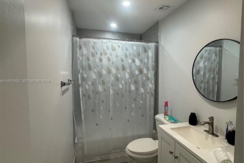 Снять в аренду виллу или дом в Маргит, Флорида 2 спальни, 91.42м2, № 2006364 - фото 10