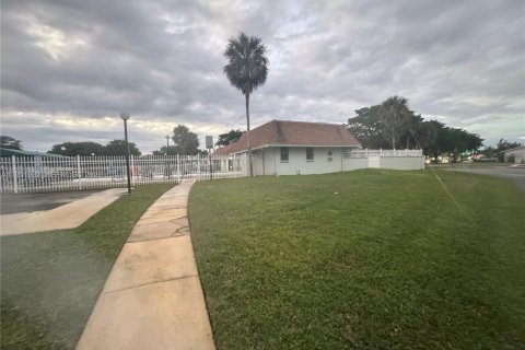 Снять в аренду виллу или дом в Маргит, Флорида 2 спальни, 91.42м2, № 2006364 - фото 25