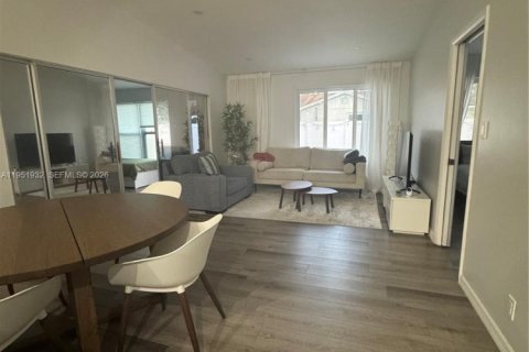 Снять в аренду виллу или дом в Маргит, Флорида 2 спальни, 91.42м2, № 2006364 - фото 8