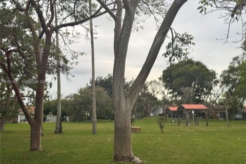 Снять в аренду виллу или дом в Маргит, Флорида 2 спальни, 91.42м2, № 2006364 - фото 26