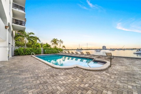 Copropriété à louer à North Bay Village, Floride: 1 chambre, 70.61 m2 № 1976760 - photo 30