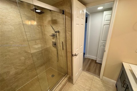 Copropriété à louer à North Bay Village, Floride: 1 chambre, 70.61 m2 № 1976760 - photo 17