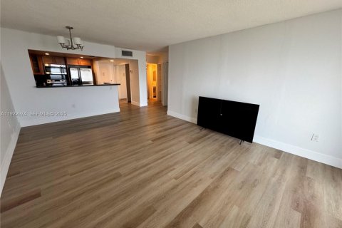 Copropriété à louer à North Bay Village, Floride: 1 chambre, 70.61 m2 № 1976760 - photo 5