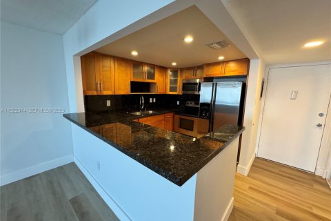 Copropriété à louer à North Bay Village, Floride: 1 chambre, 70.61 m2 № 1976760 - photo 8