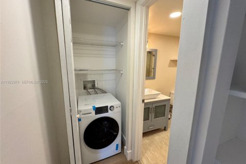 Copropriété à louer à North Bay Village, Floride: 1 chambre, 70.61 m2 № 1976760 - photo 15