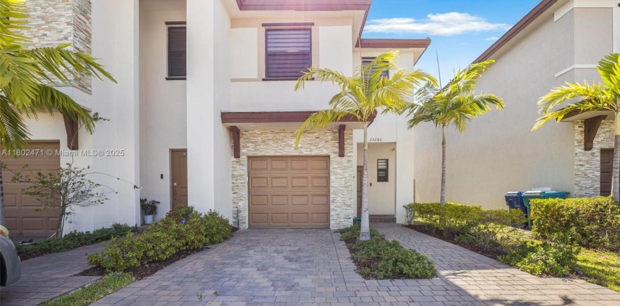 Villa ou maison à Homestead, Floride 3 chambres, 164.62 m2 № 1933613