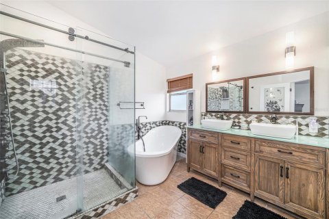 Casa en venta en Valrico, Florida, 4 dormitorios, 220.55 m2 № 1624562 - foto 22