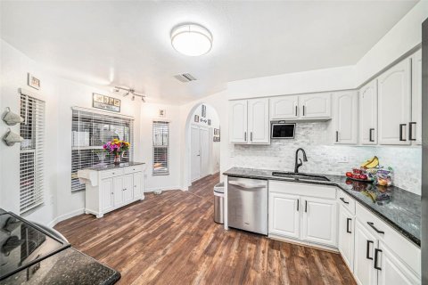 Casa en venta en Valrico, Florida, 4 dormitorios, 220.55 m2 № 1624562 - foto 11