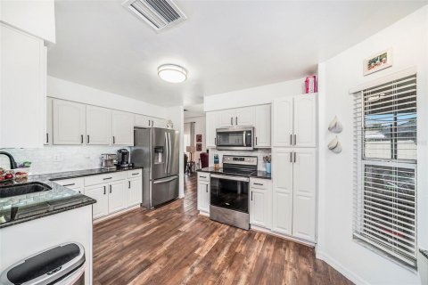 Casa en venta en Valrico, Florida, 4 dormitorios, 220.55 m2 № 1624562 - foto 12