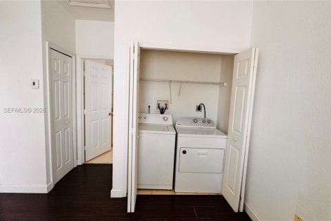 Touwnhouse à vendre à Doral, Floride: 3 chambres, 140.38 m2 № 2266146 - photo 10
