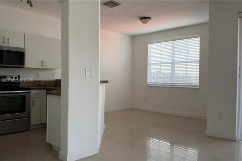 Touwnhouse à vendre à Doral, Floride: 3 chambres, 140.38 m2 № 2266146 - photo 17