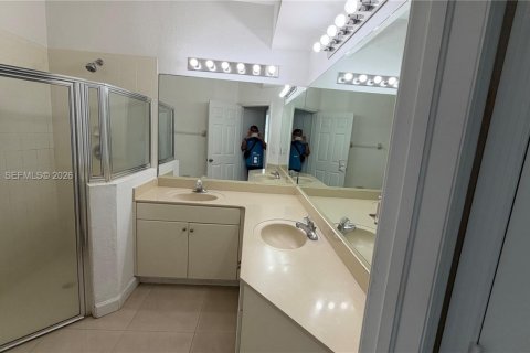 Touwnhouse à vendre à Doral, Floride: 3 chambres, 140.38 m2 № 2266146 - photo 19