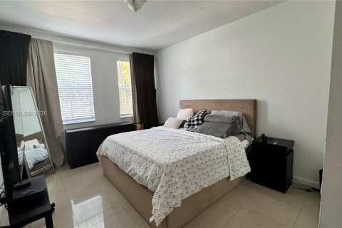 Touwnhouse à vendre à Doral, Floride: 3 chambres, 140.38 m2 № 2266146 - photo 5