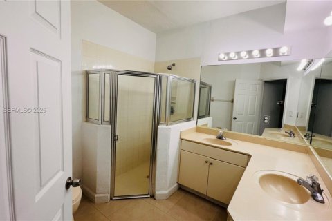 Touwnhouse à vendre à Doral, Floride: 3 chambres, 140.38 m2 № 2266146 - photo 3