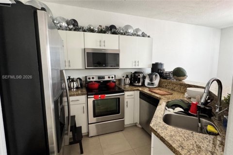 Touwnhouse à vendre à Doral, Floride: 3 chambres, 140.38 m2 № 2266146 - photo 12
