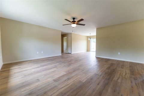 House in Ocala, Florida 3 bedrooms, 123.65 sq.m. № 1846641 - photo 2