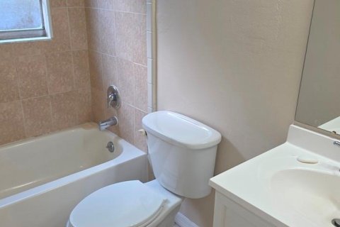 Duplex à vendre à Winter Park, Floride: 3 chambres, 111.2 m2 № 2330371 - photo 11