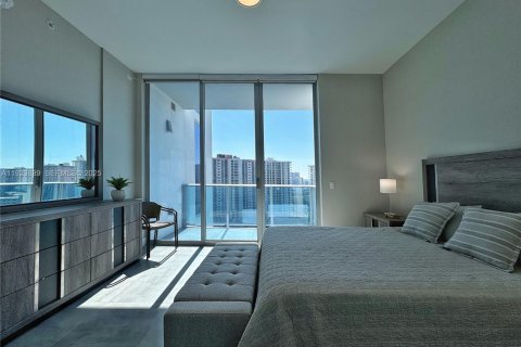 Снять в аренду квартиру в Санни-Айлс-Бич, Флорида 3 спальни, 195.09м2, № 1982880 - фото 5