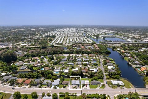 Villa ou maison à Boynton Beach, Floride 3 chambres, 163.04 m2 № 2316381