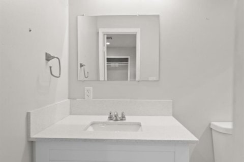 Commercial property in Fort Lauderdale, Florida 232.63 sq.m. № 2167921 - photo 13