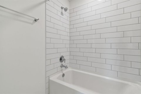 Casa en venta en Riverview, Florida, 5 dormitorios, 241.27 m2 № 1733045 - foto 17