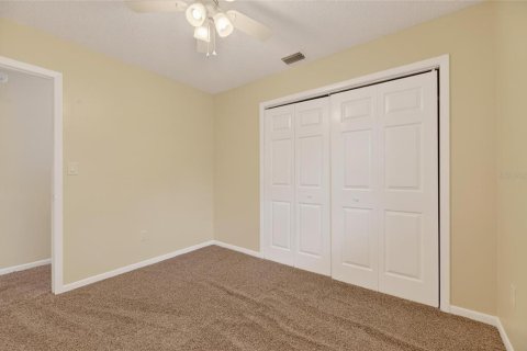 House in Tampa, Florida 3 bedrooms, 110 sq.m. № 2221955 - photo 18
