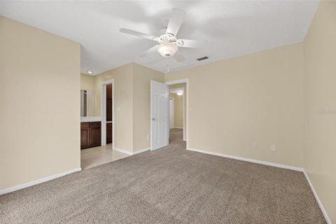 House in Tampa, Florida 3 bedrooms, 110 sq.m. № 2221955 - photo 26