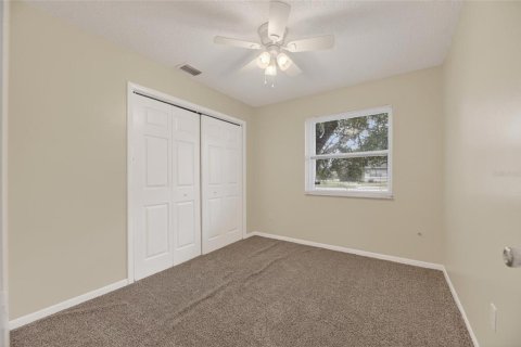 House in Tampa, Florida 3 bedrooms, 110 sq.m. № 2221955 - photo 17