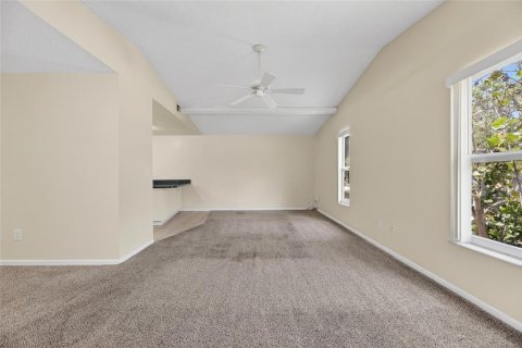House in Tampa, Florida 3 bedrooms, 110 sq.m. № 2221955 - photo 8