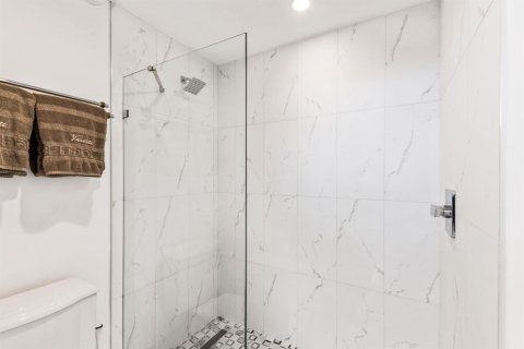 Casa en venta en Fort Lauderdale, Florida, 5 dormitorios, 384.62 m2 № 2169572 - foto 14