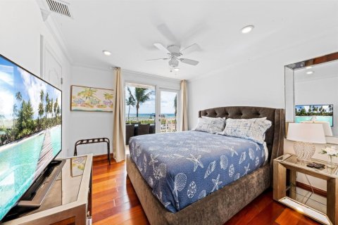 Casa en venta en Fort Lauderdale, Florida, 5 dormitorios, 384.62 m2 № 2169572 - foto 11