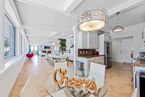Casa en venta en Fort Lauderdale, Florida, 5 dormitorios, 384.62 m2 № 2169572 - foto 5