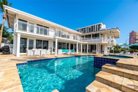 Casa en venta en Fort Lauderdale, Florida, 5 dormitorios, 384.62 m2 № 2169572 - foto 3