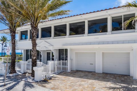 Casa en venta en Fort Lauderdale, Florida, 5 dormitorios, 384.62 m2 № 2169572 - foto 29