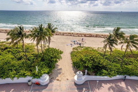 Casa en venta en Fort Lauderdale, Florida, 5 dormitorios, 384.62 m2 № 2169572 - foto 27