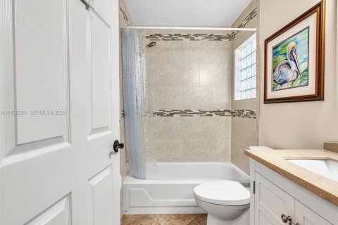 House in Margate, Florida 4 bedrooms, 196.02 sq.m. № 1996850 - photo 17