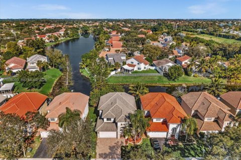 House in Margate, Florida 4 bedrooms, 196.02 sq.m. № 1996850 - photo 29