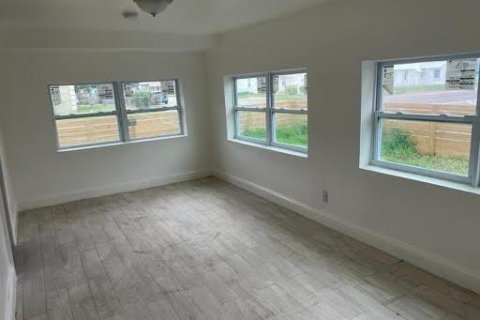 Villa ou maison à louer à St. Lucie, Floride: 3 chambres, 102.19 m2 № 2078343 - photo 7