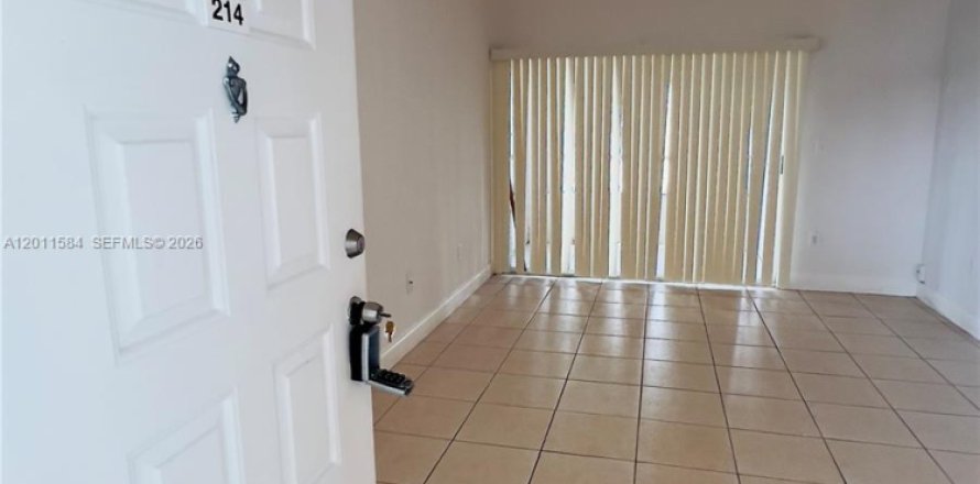 Condo in Oakland Park, Florida, 2 bedrooms № 2075286