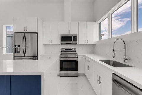 Купить виллу или дом в Ки-Ларго, Флорида 4 спальни, № 1960969 - фото 7