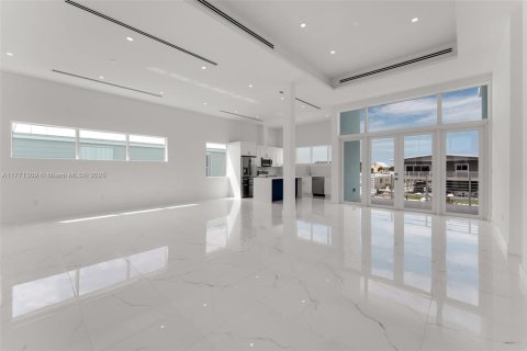 Купить виллу или дом в Ки-Ларго, Флорида 4 спальни, № 1960969 - фото 21