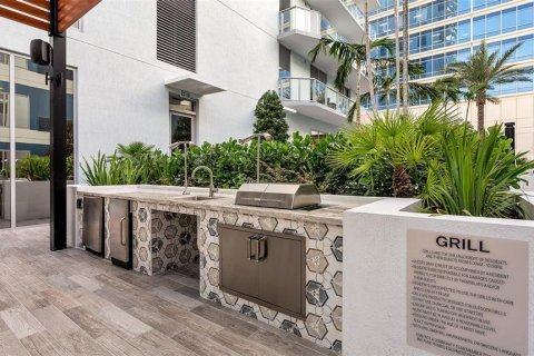 Apartamento en alquiler en Saint Petersburg, Florida, 1 dormitorio, 56.76 m2 № 1306949 - foto 4