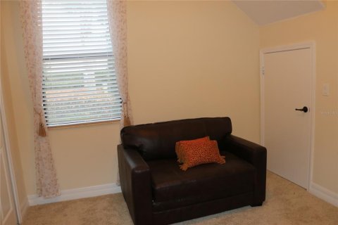 House in Sorrento, Florida 4 bedrooms, 316.7 sq.m. № 2141949 - photo 28