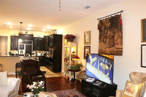 House in Sorrento, Florida 4 bedrooms, 316.7 sq.m. № 2141949 - photo 18